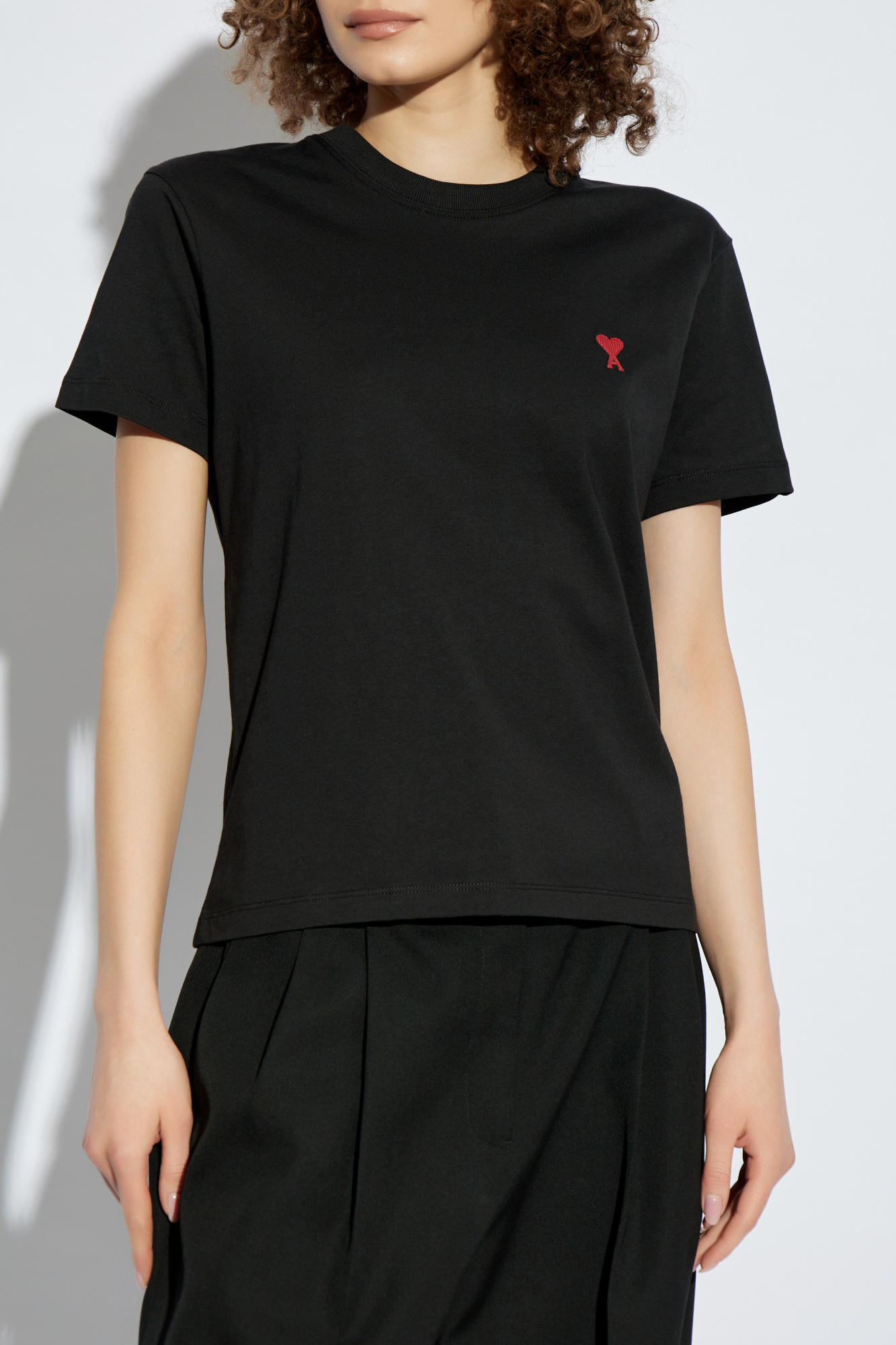 Tシャツ・カットソー AMI ALEXANDRE MATIUSSI Women Tops FTP066 AC0014001 Black Ami Alexandre Mattiussi T-shirt with logo | Women's Clothing